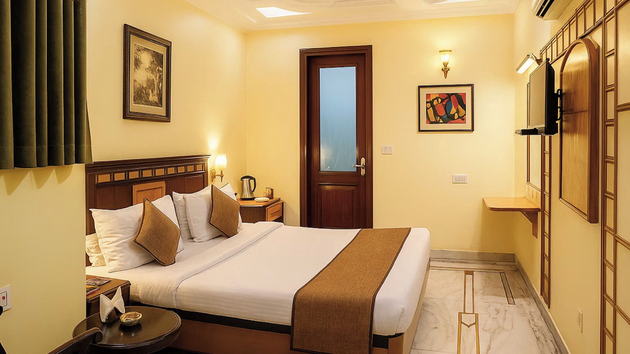 Photo of Bedroom in Karol Bagh