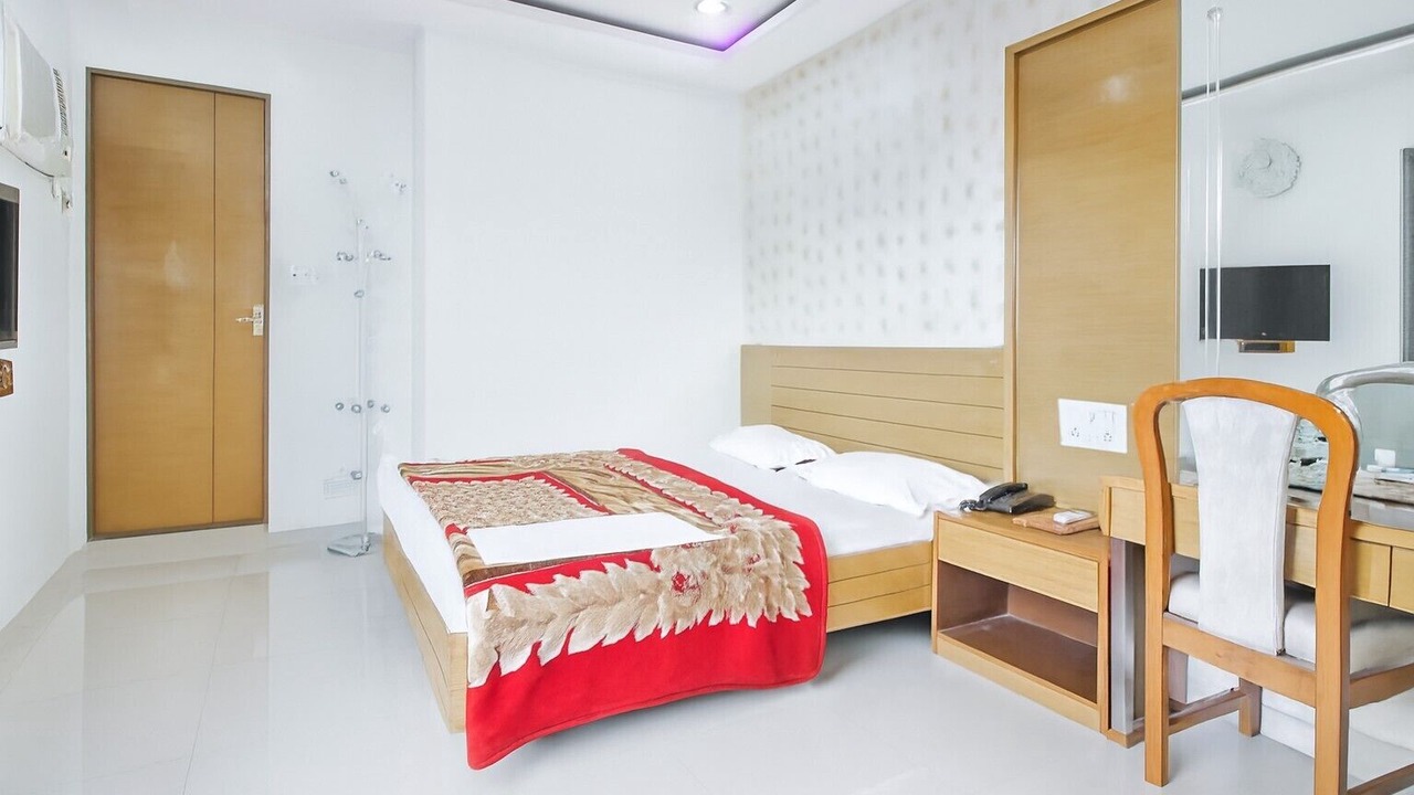 Photo of Bedroom in Surat