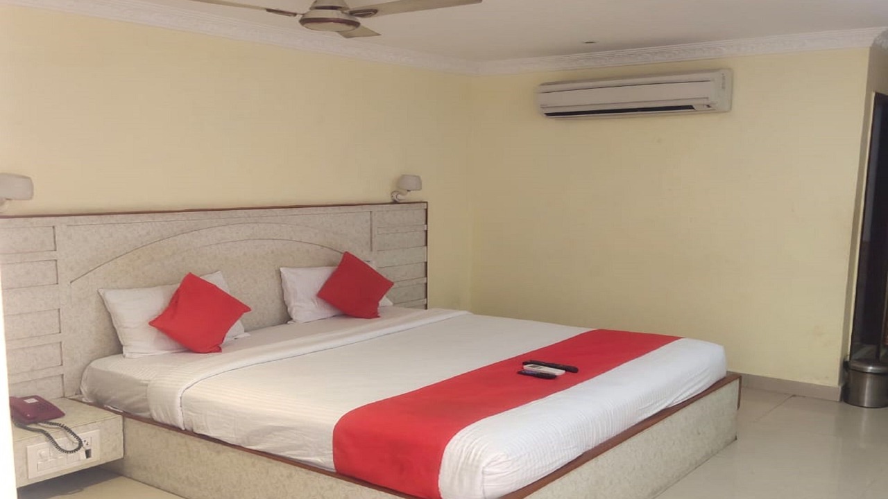 Photo of Bedroom in Poonamallee