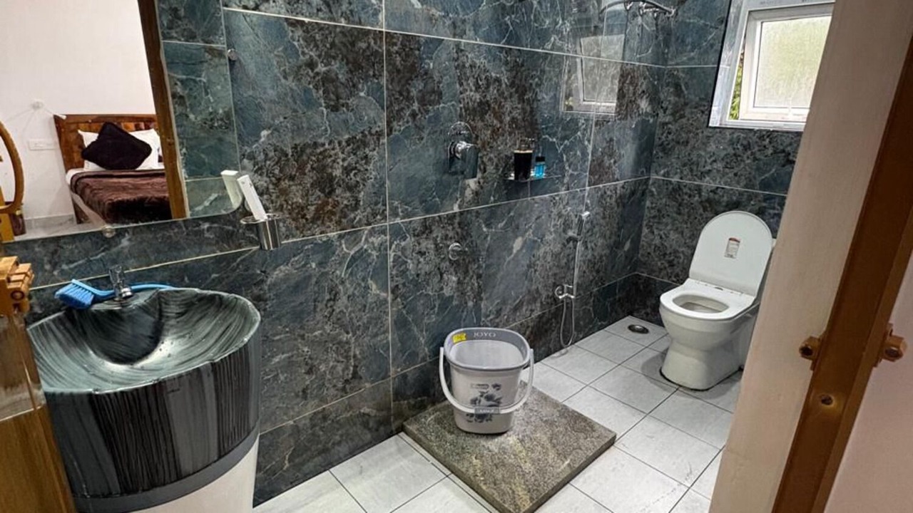 Photo of Bathroom in Ooty