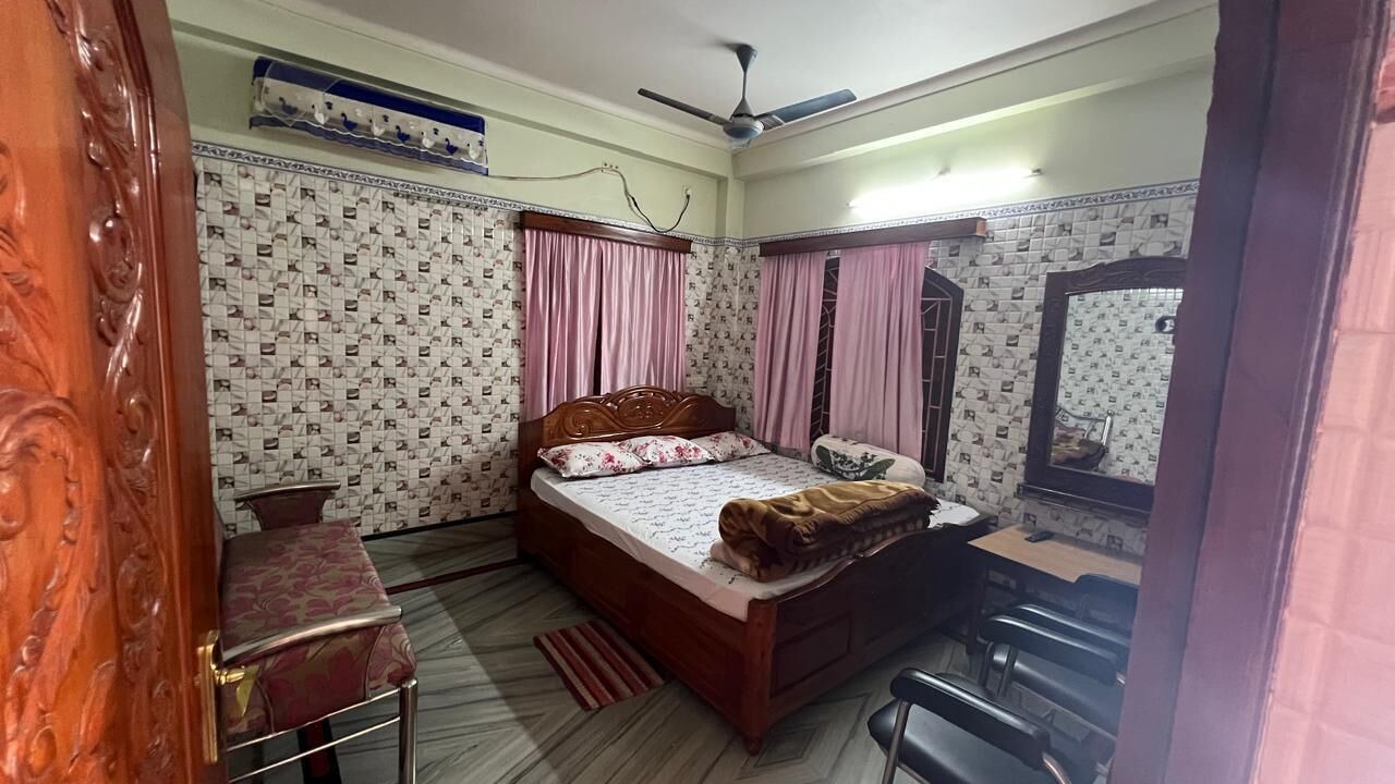 Photo of Bedroom in Mayapur