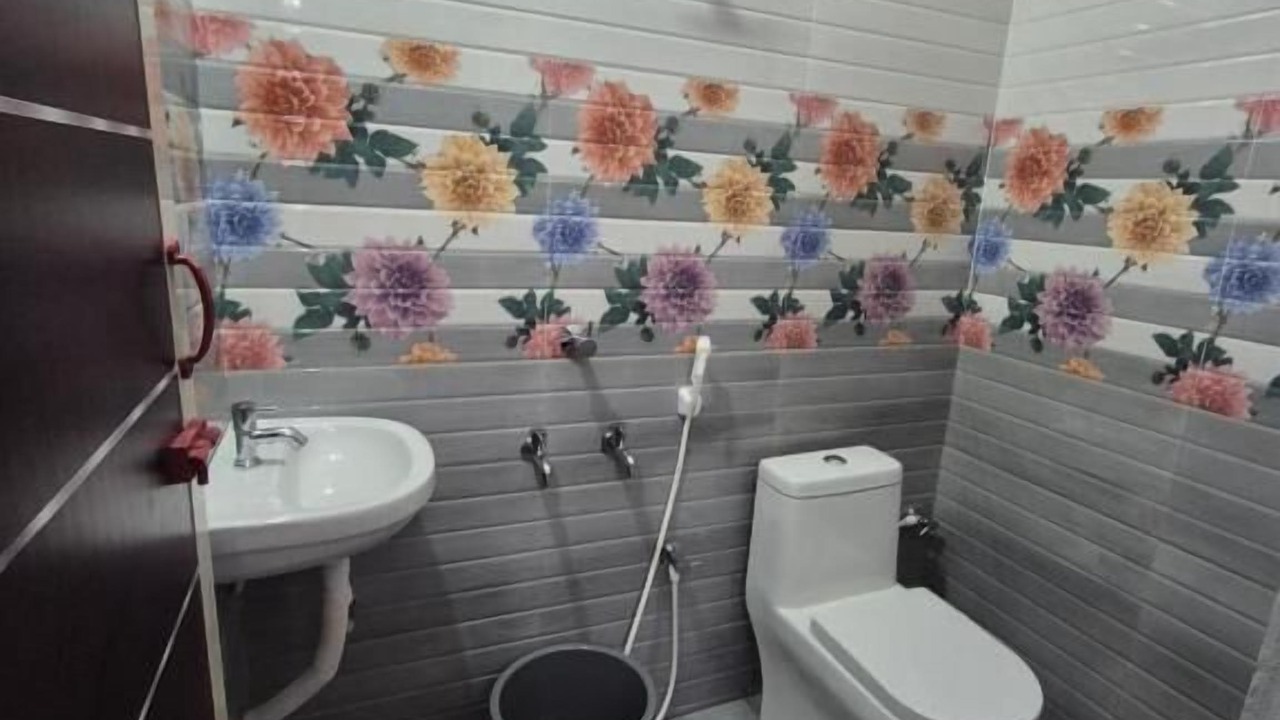 Photo of Bathroom in Tiruchirappalli