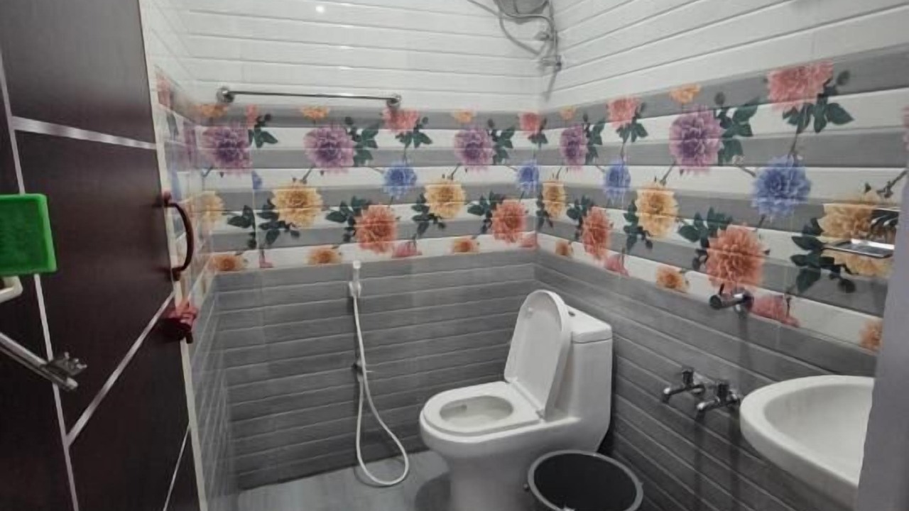 Photo of Bathroom in Tiruchirappalli