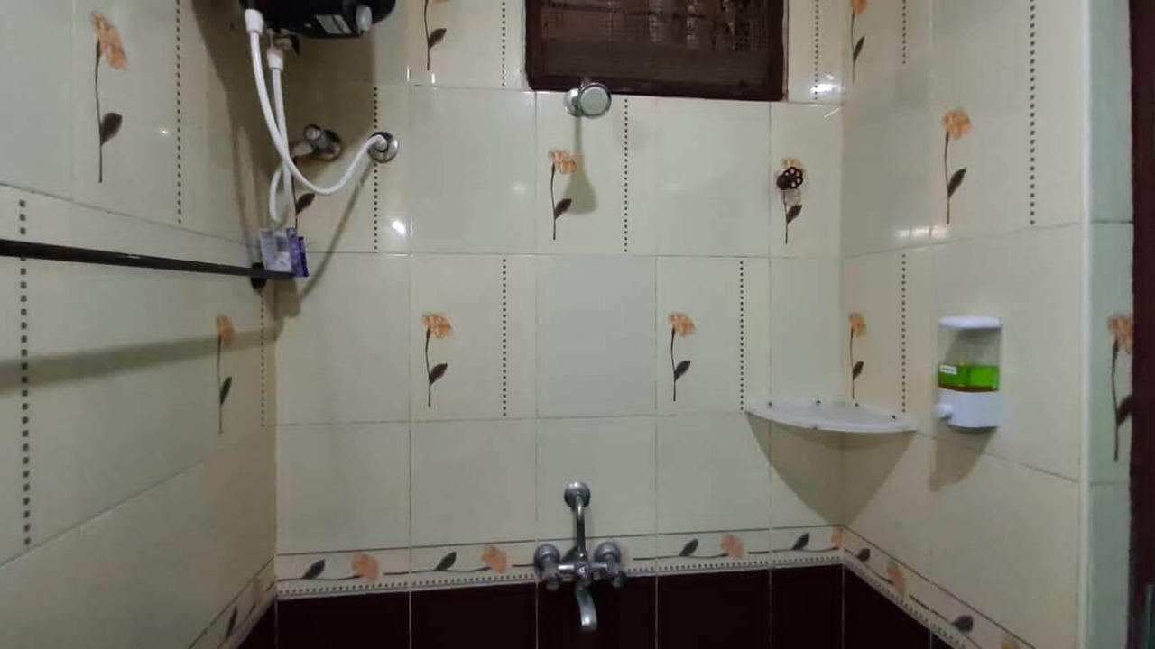 Photo of Bathroom in White Town