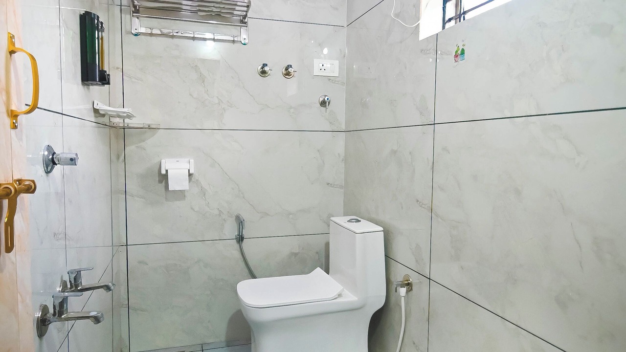 Photo of Bathroom in Murudeshwara