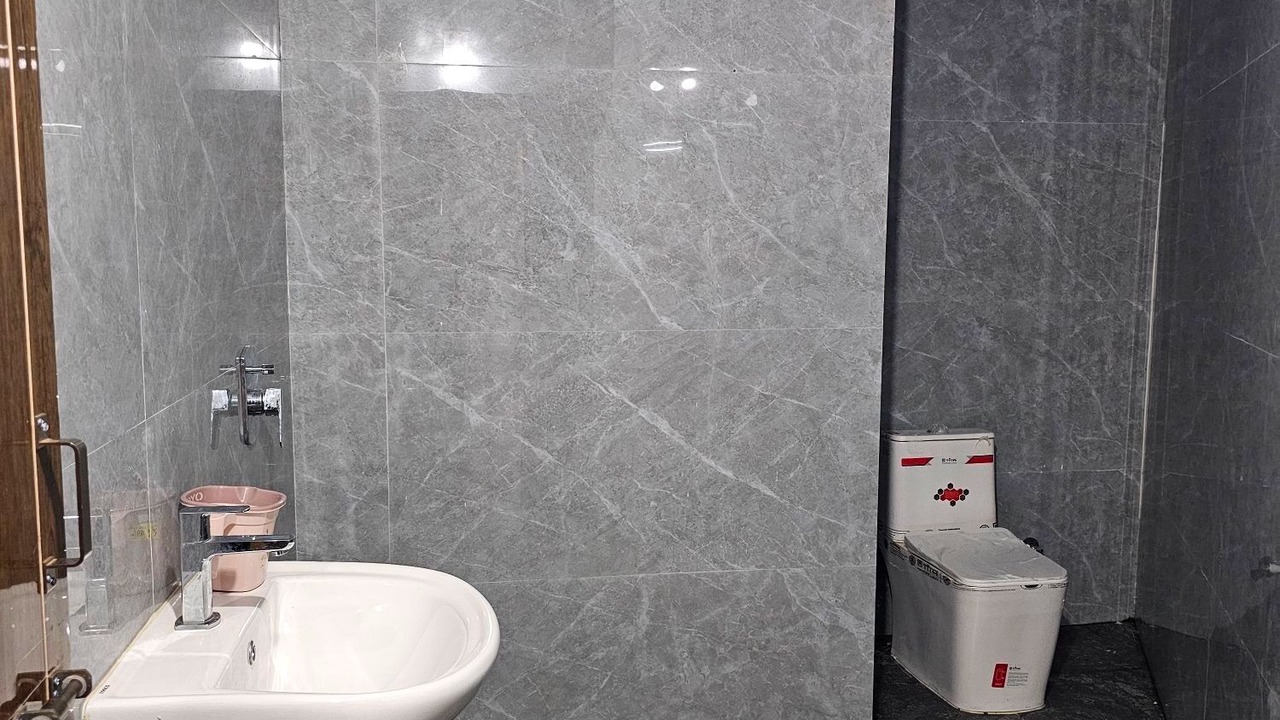 Photo of Bathroom in Murudeshwara