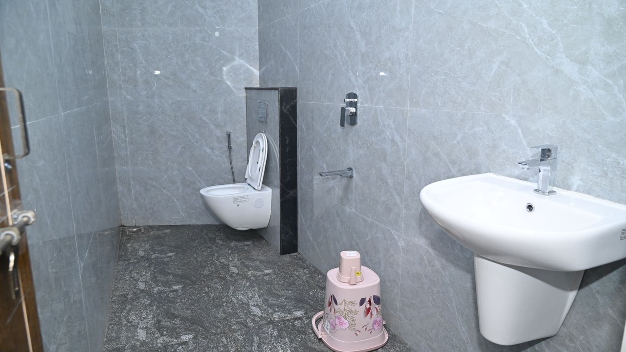 Photo of Bathroom in Murudeshwara