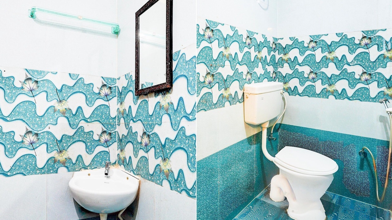 Photo of Bathroom in Thousand Lights West