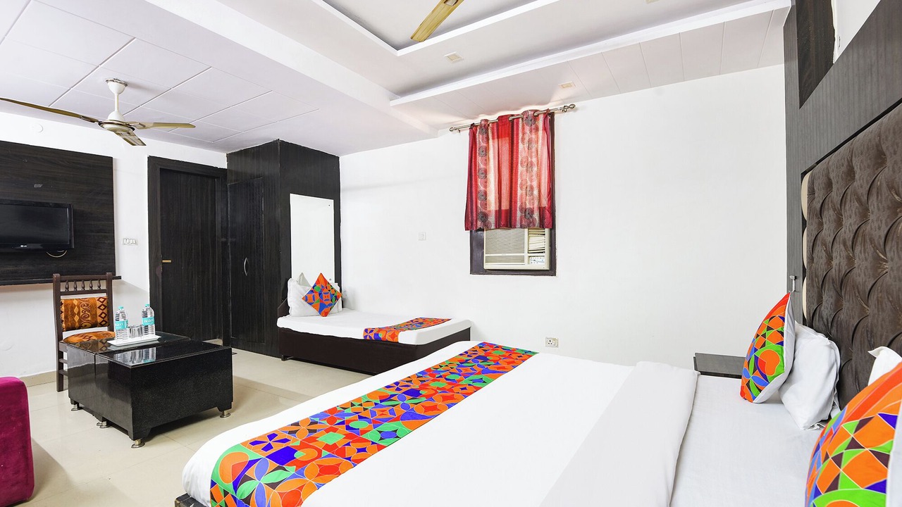 Photo of Bedroom in Karol Bagh