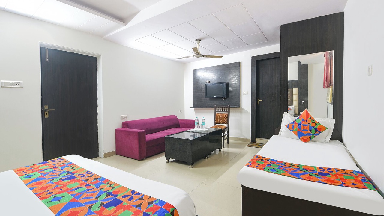 Photo of Bedroom in Karol Bagh