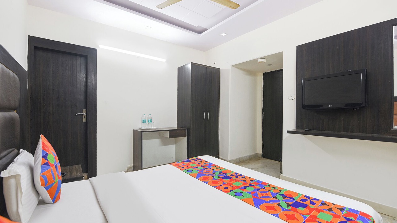 Photo of Bedroom in Karol Bagh
