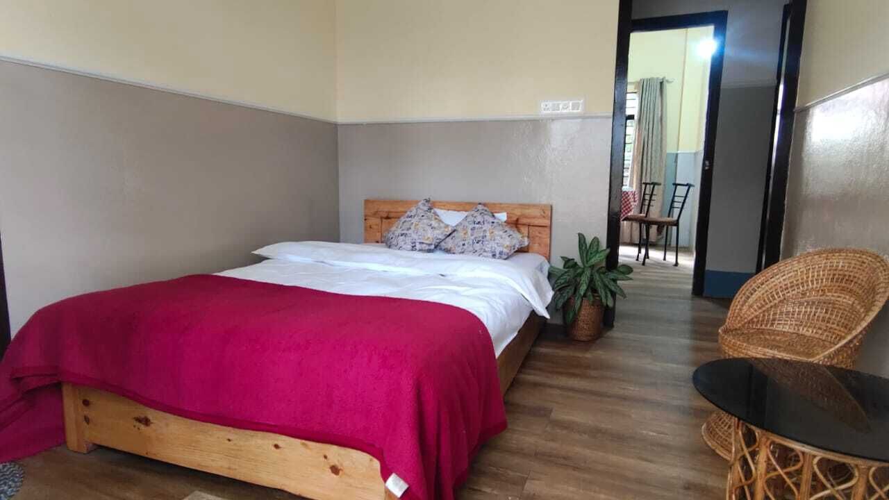 Photo of Bedroom in Sualkuchi