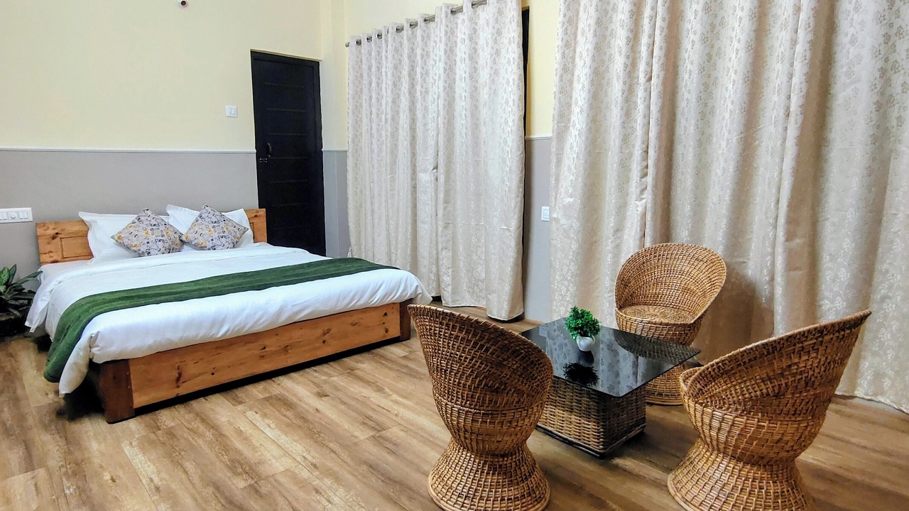 Photo of Bedroom in Sualkuchi