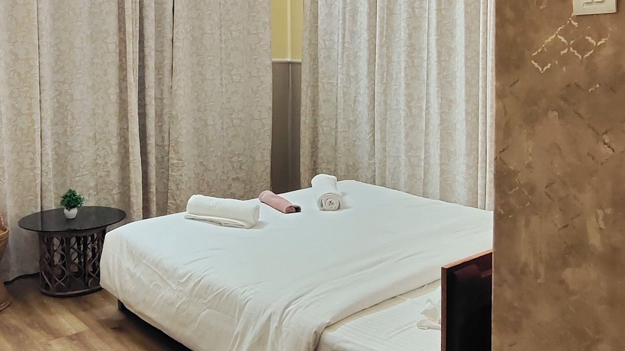Photo of Bedroom in Sualkuchi