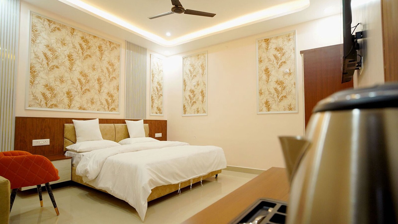 Photo of Bedroom in Naini