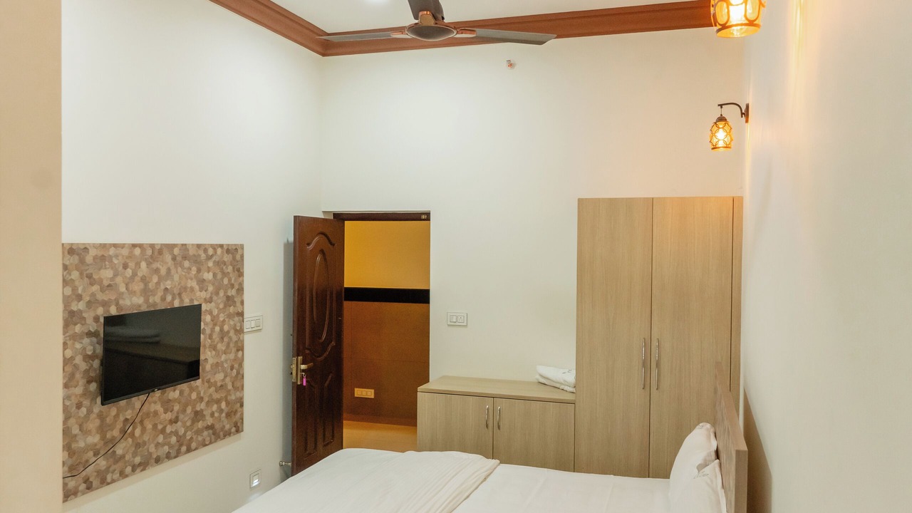 Photo of Bedroom in Adyar