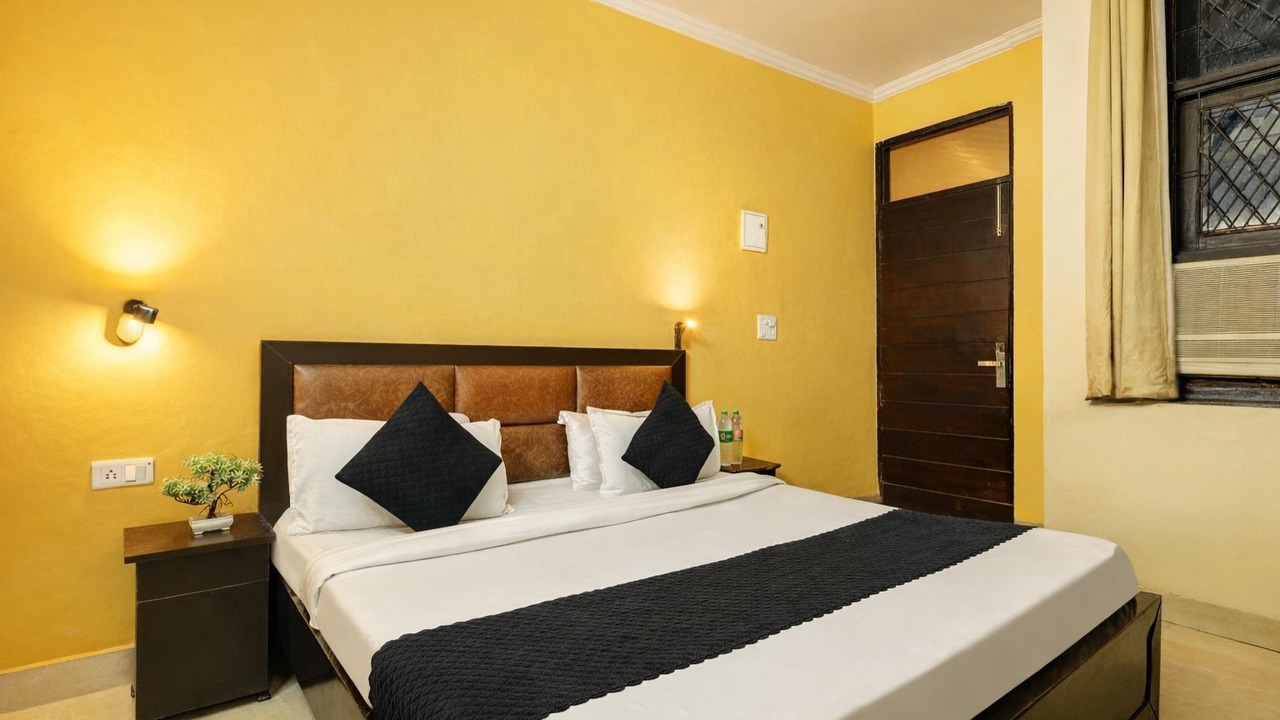 Photo of Bedroom in Sainik Farm