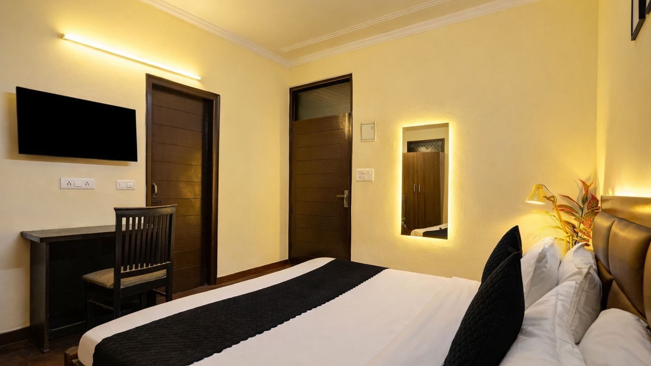 Photo of Bedroom in Sainik Farm