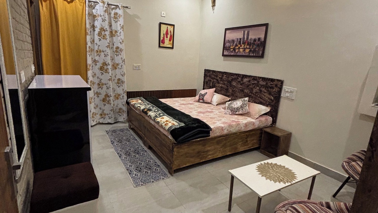 Photo of Bedroom in Mathura