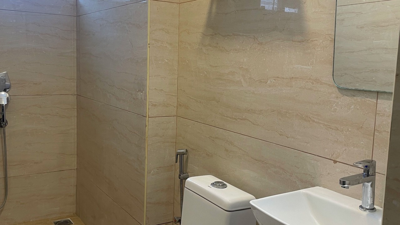 Photo of Bathroom in Sholinghur