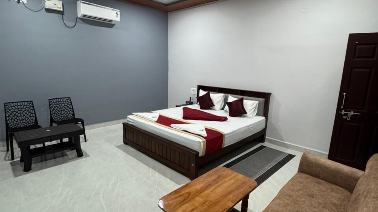 Photo of Bedroom in Hireguthi