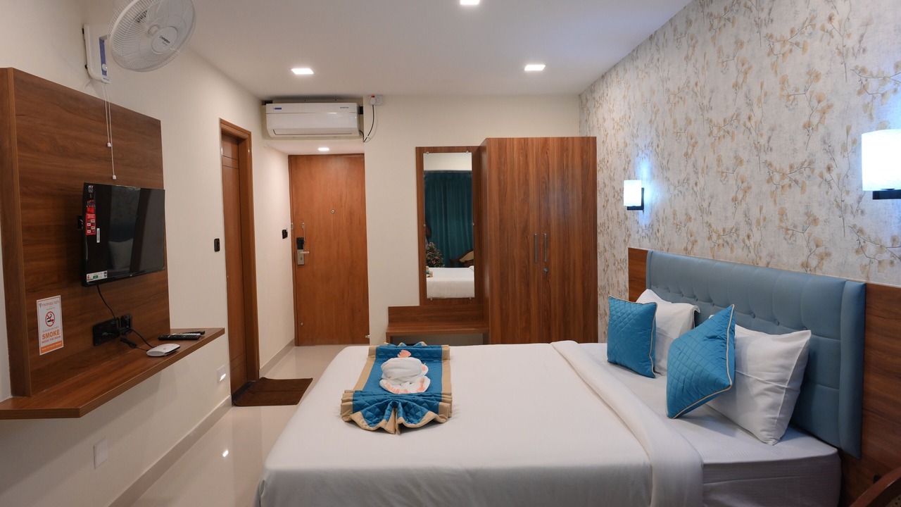 Photo of Bedroom in HBR Layout