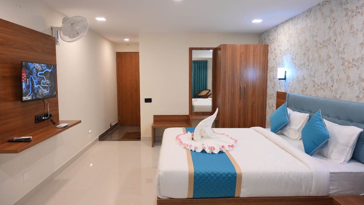 Photo of Bedroom in HBR Layout