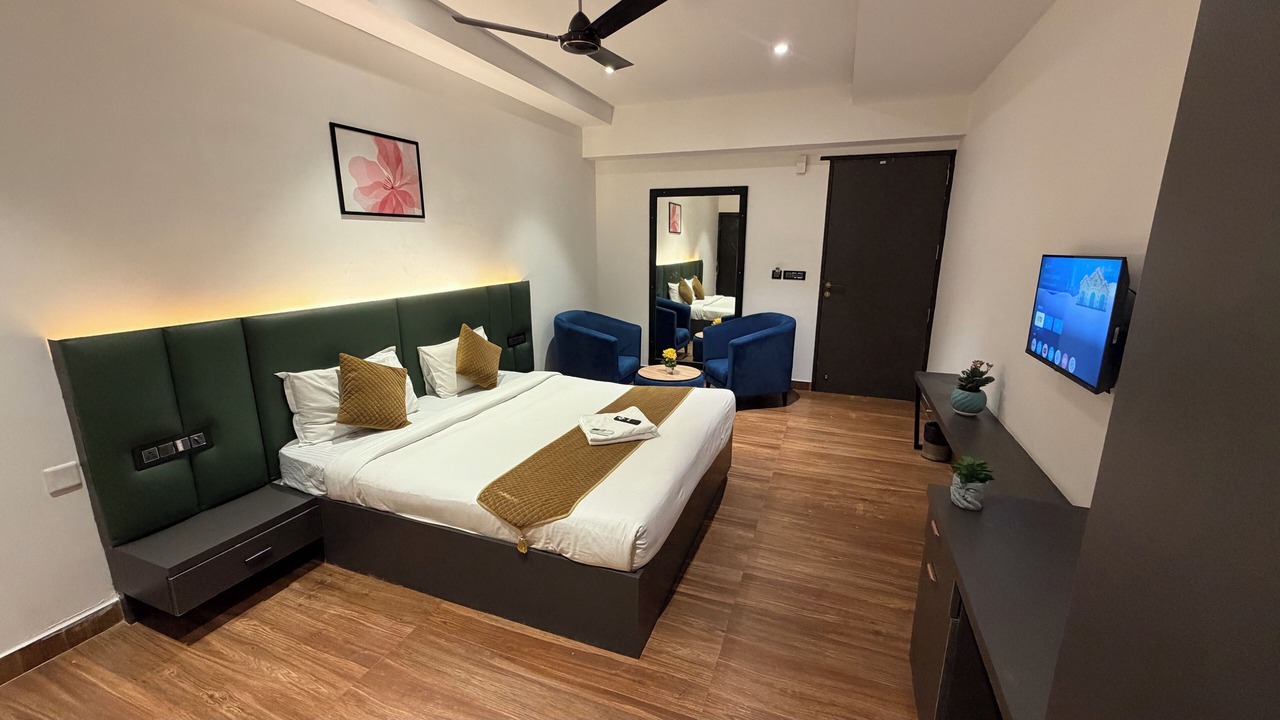 Photo of Bedroom in HBR Layout