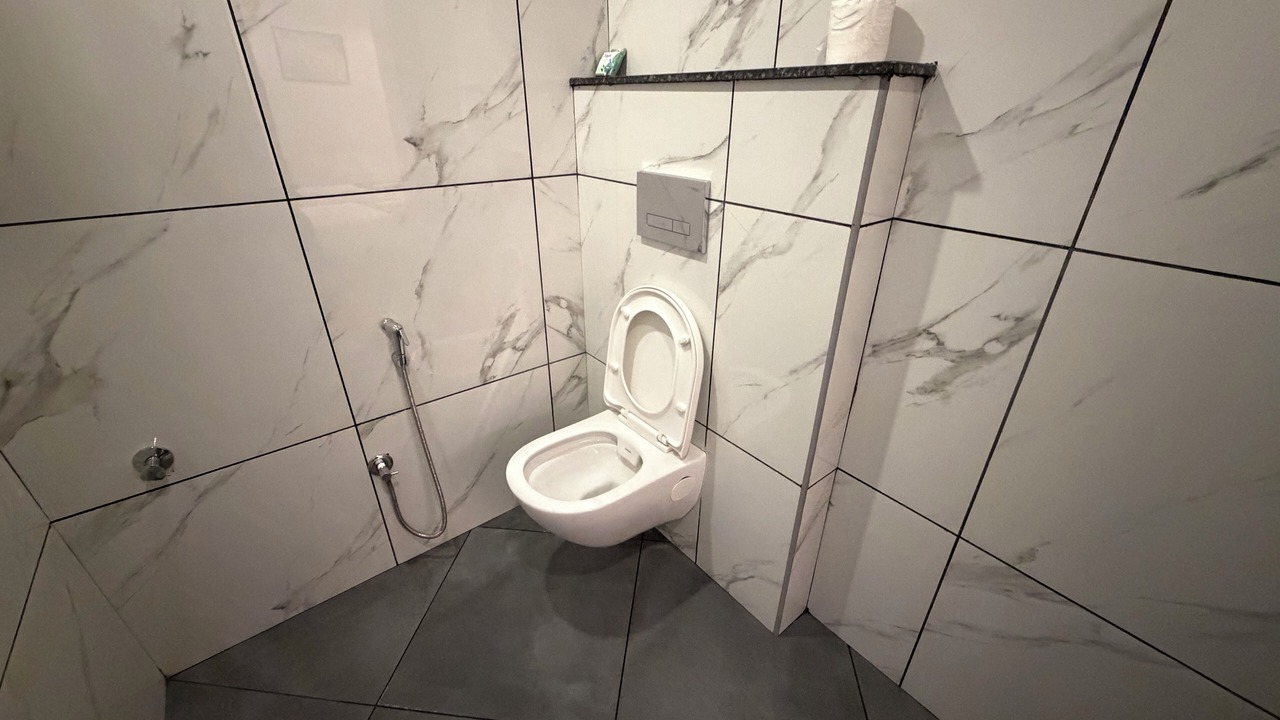 Photo of Bathroom in HBR Layout