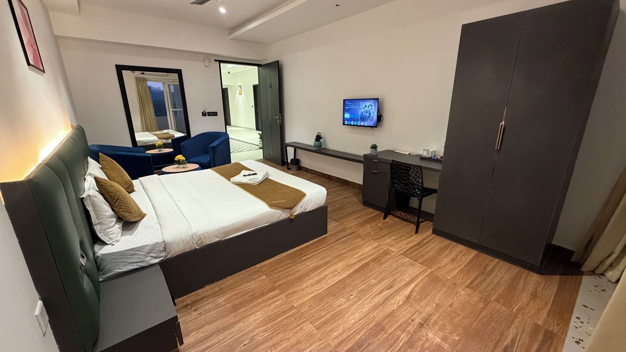Photo of Bedroom in HBR Layout