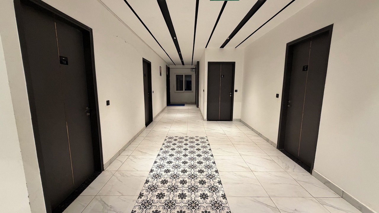 Photo of Bedroom in HBR Layout