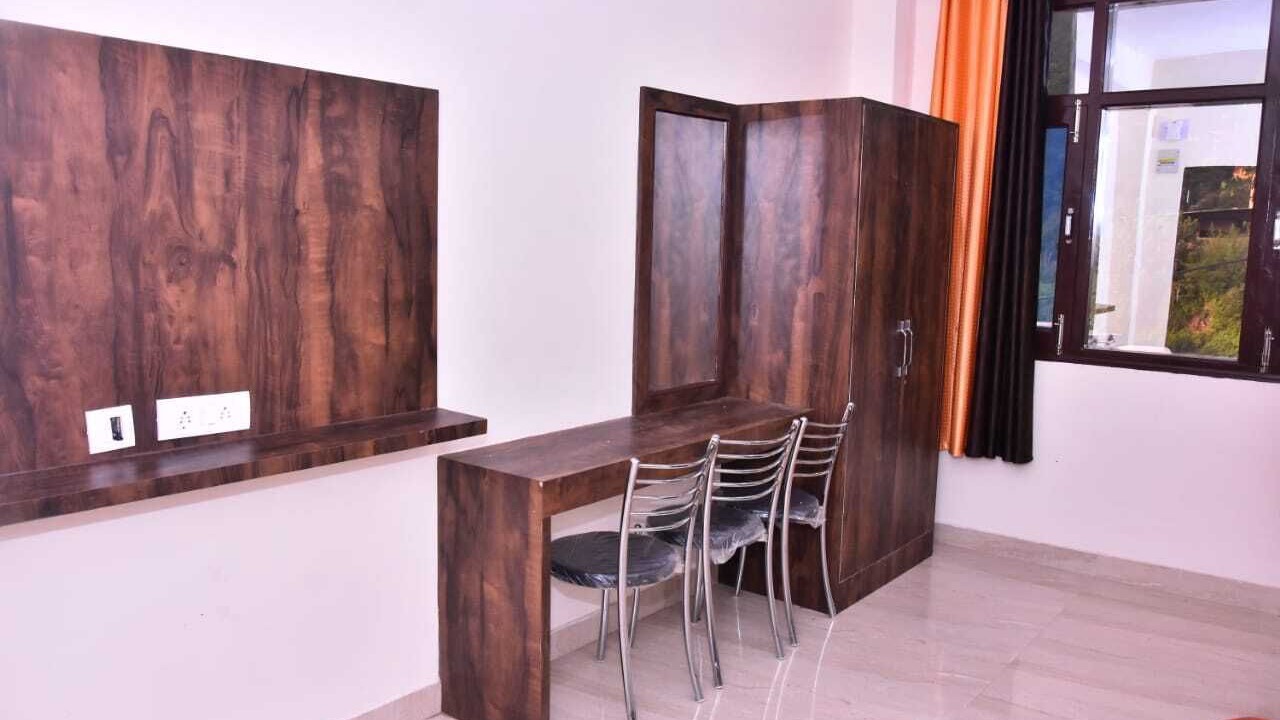 Photo of Bedroom in Shoghi