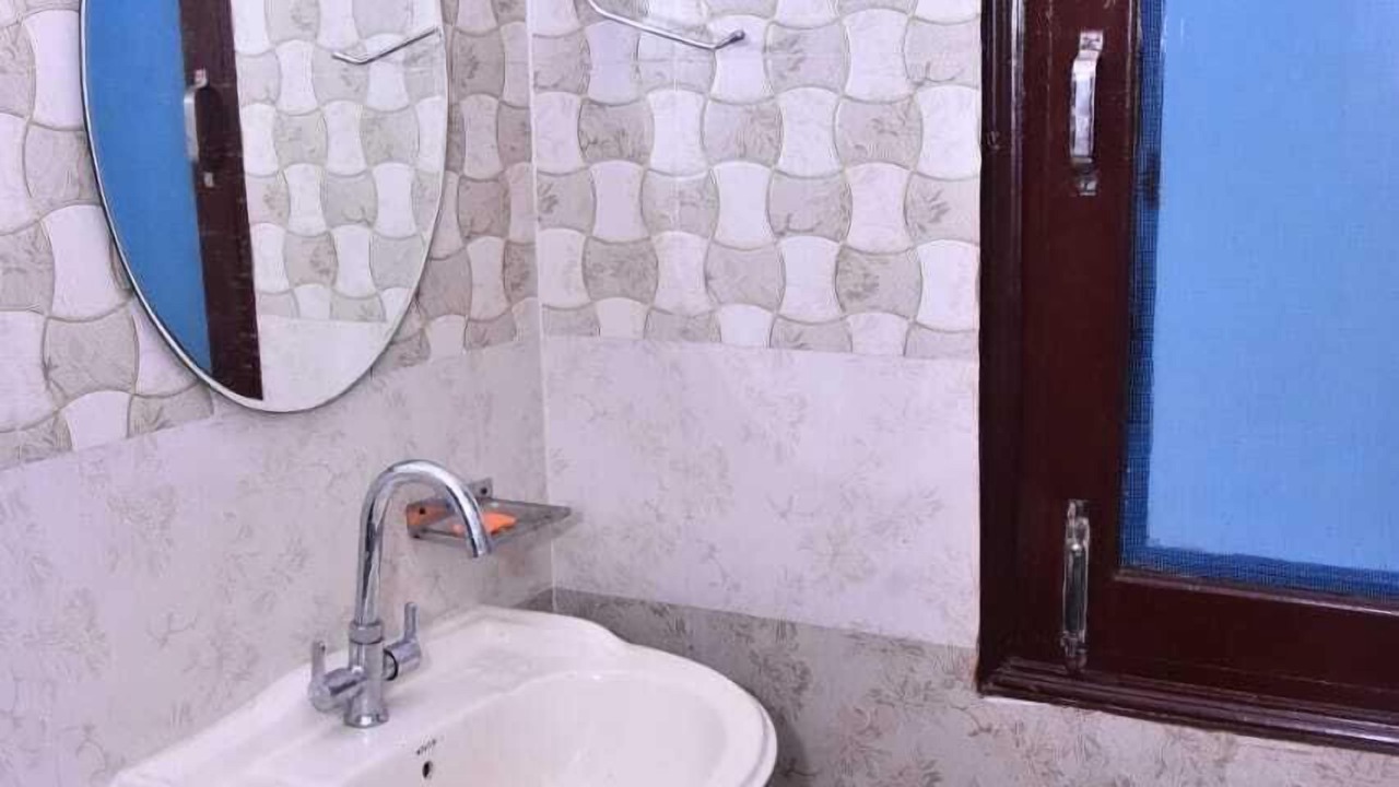 Photo of Bathroom in Shoghi