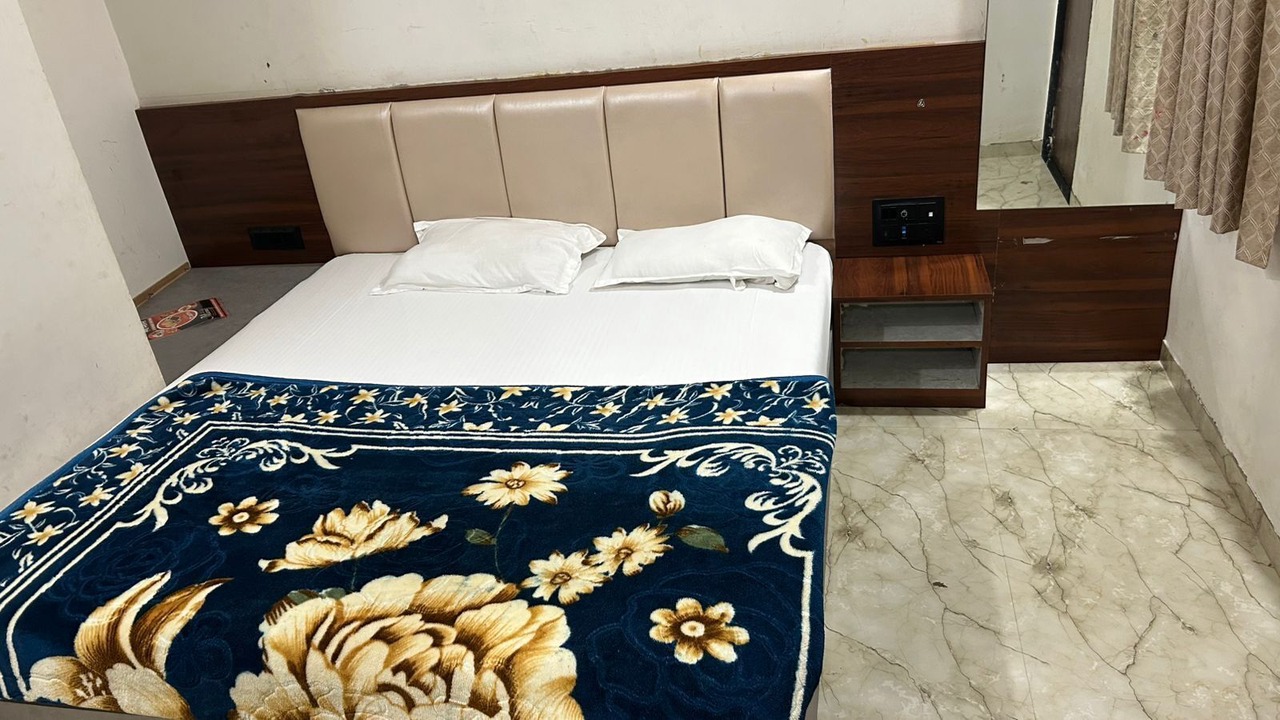 Photo of Bedroom in Khatu