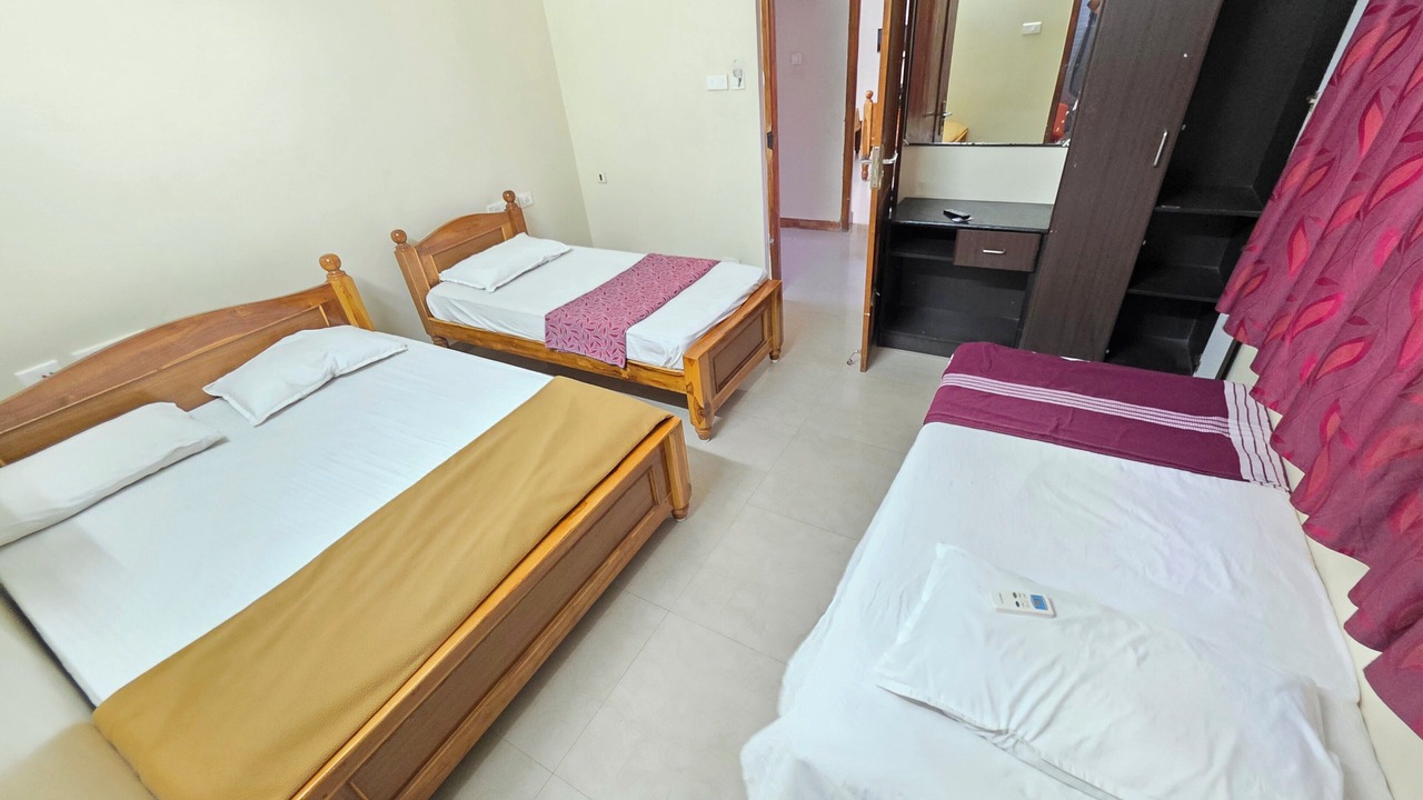 Photo of Bedroom in Thirukadaiyur