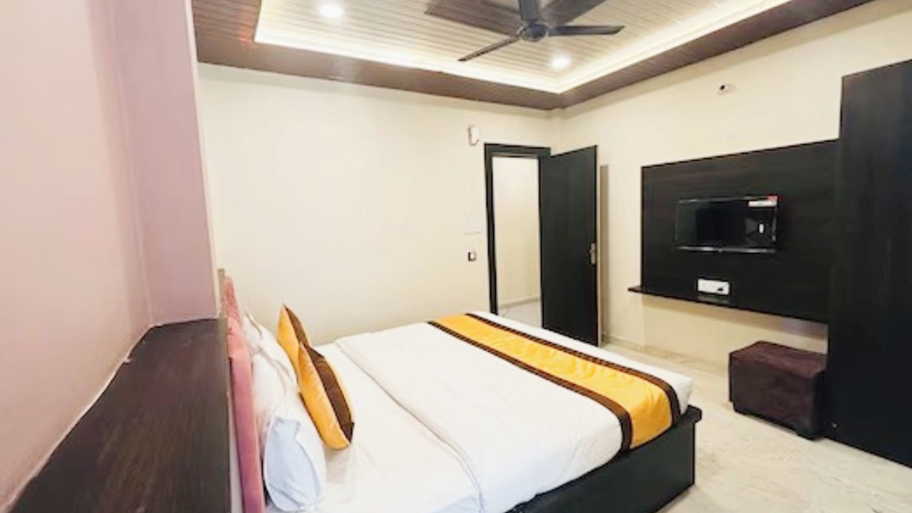Photo of Bedroom in Varanasi