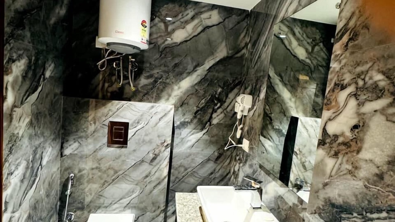 Photo of Bathroom in Mahipalpur