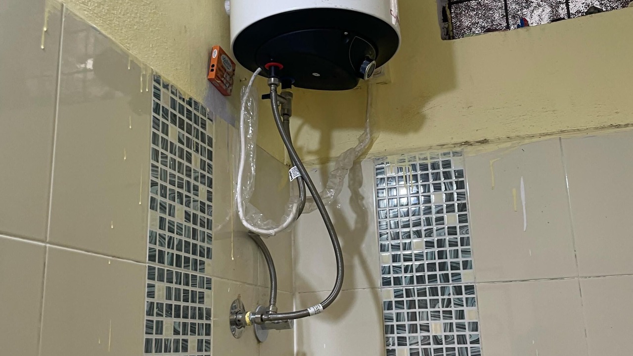 Photo of Bathroom in Srinagar Colony