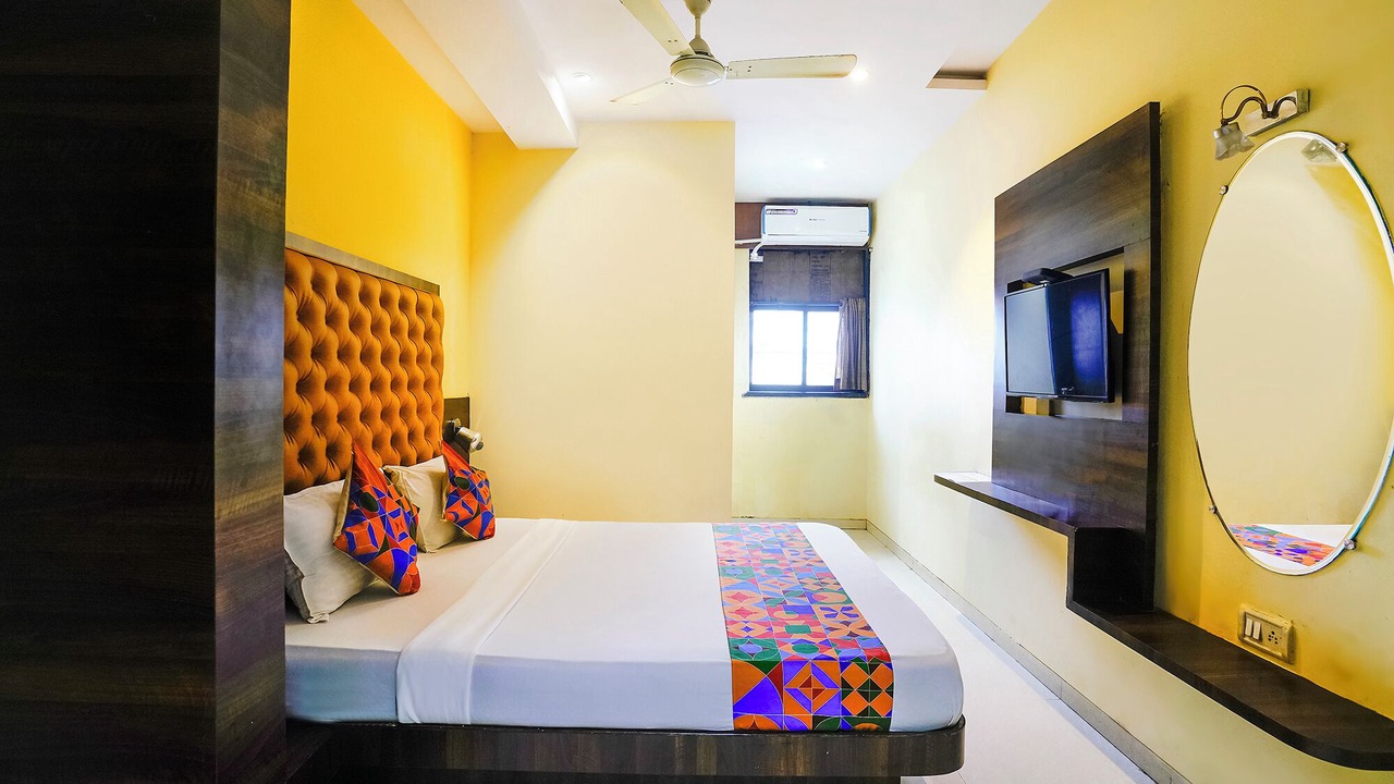 Photo of Bedroom in Prabhadevi