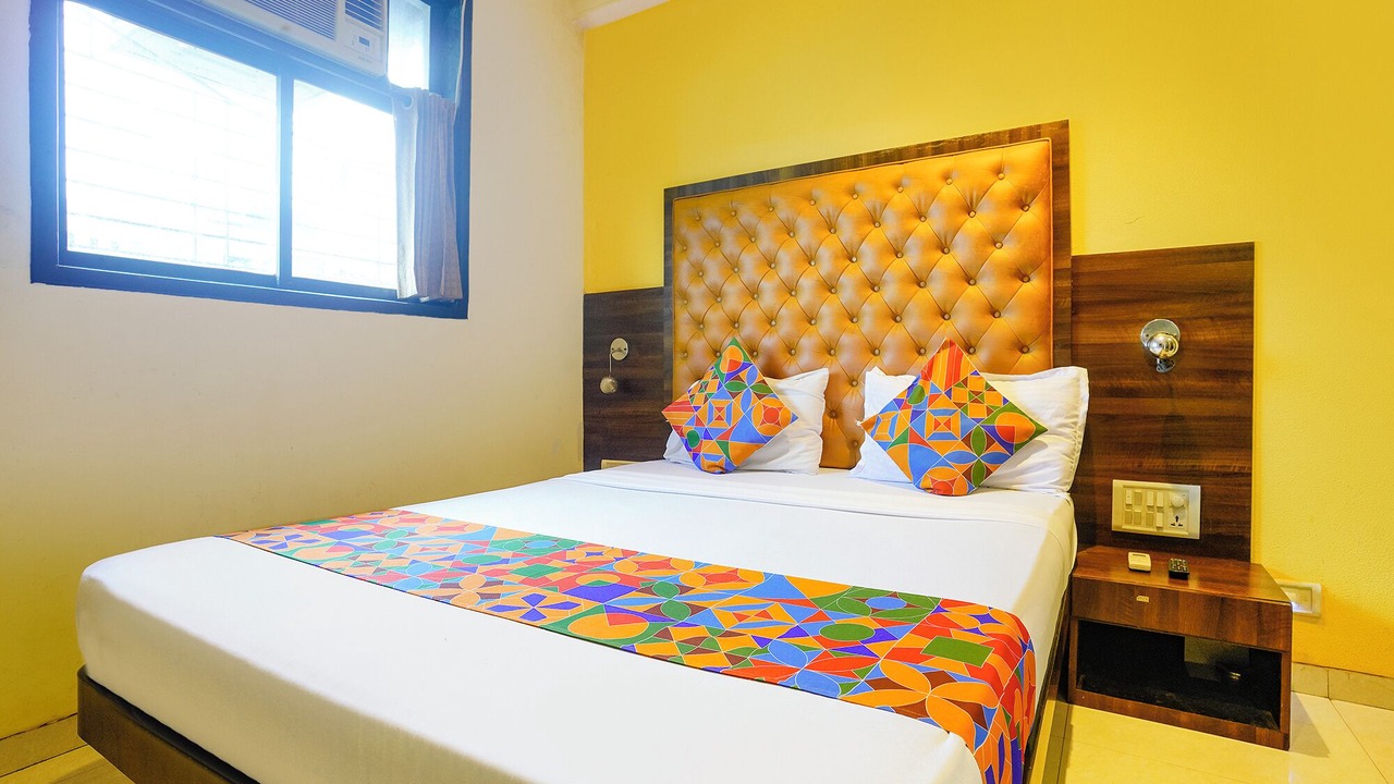 Photo of Bedroom in Prabhadevi