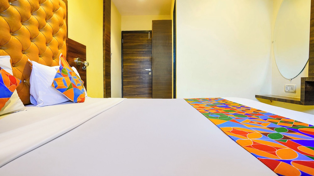 Photo of Bedroom in Prabhadevi
