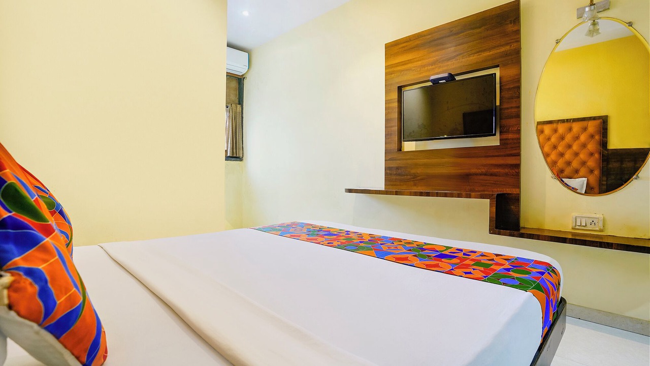 Photo of Bedroom in Prabhadevi