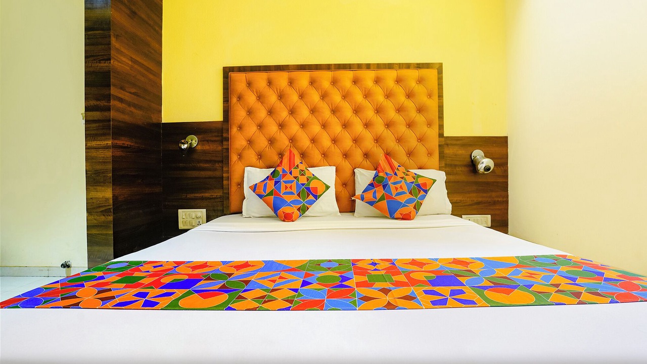 Photo of Bedroom in Prabhadevi