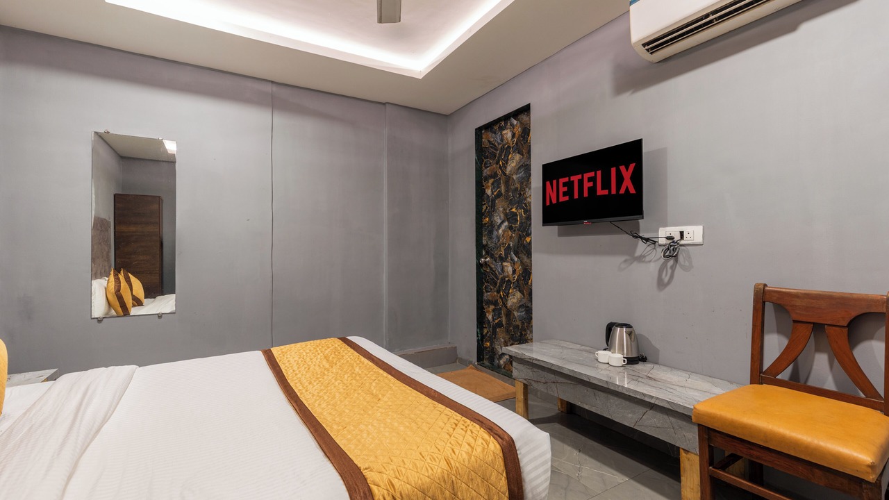 Photo of Bedroom in Juhu