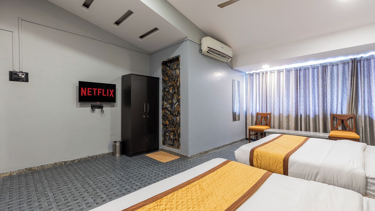 Photo of Bedroom in Juhu