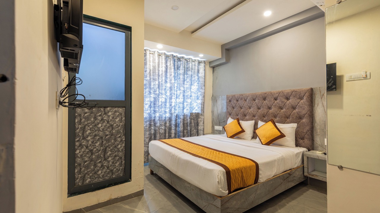 Photo of Bedroom in Juhu