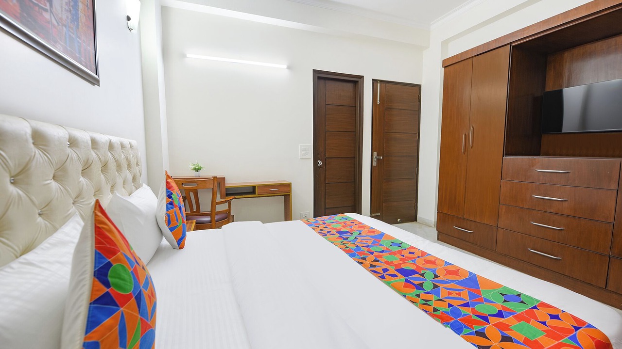 Photo of Bedroom in Sector 51