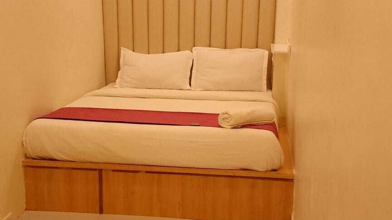 Photo of Bedroom in Juhu