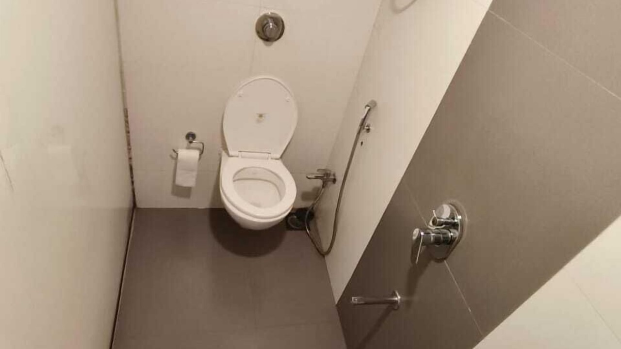 Photo of Bathroom in Juhu