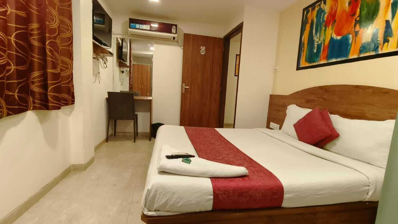 Photo of Bedroom in Juhu